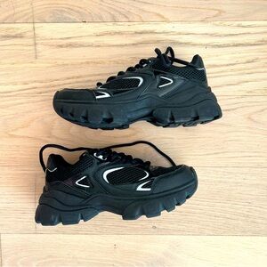 H&M black chunky sneakers with shiny silver details size 37 / 7 women’s